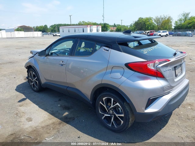 Toyota C-HR XLE 2020 NMTKHMBX6LR114538 Image 3