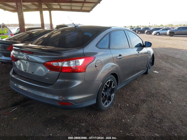 Ford FOCUS SE 2014 1FADP3F27EL118324 Image 4