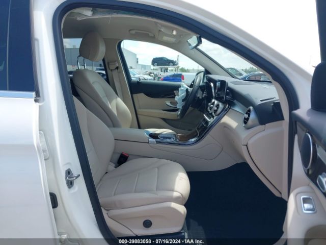 W1N0G8DB7NV391219 Mercedes-Benz Glc 300 Suv