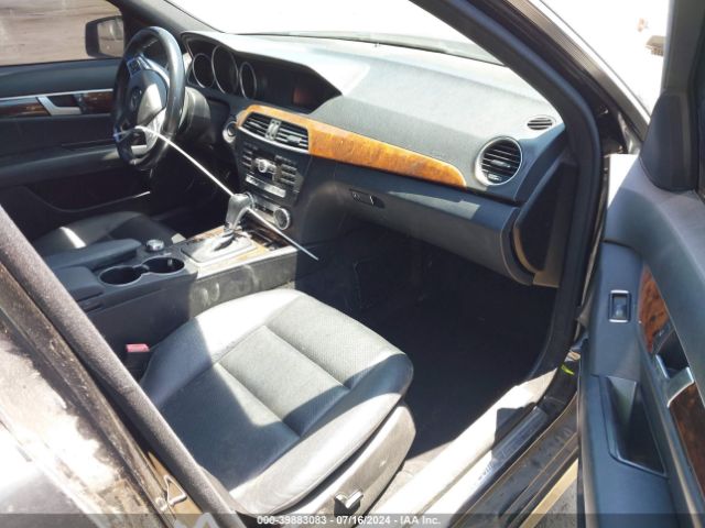 WDDGF4HB8ER320346 Mercedes-Benz C 250 Luxury/sport