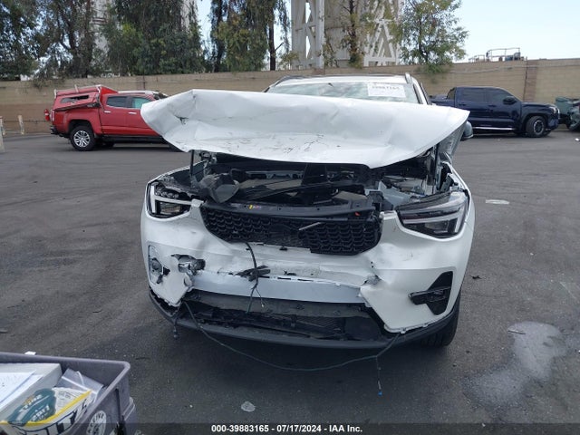 YV4L12UX1P2092633 Volvo Xc40 B5 Ultimate Dark Theme
