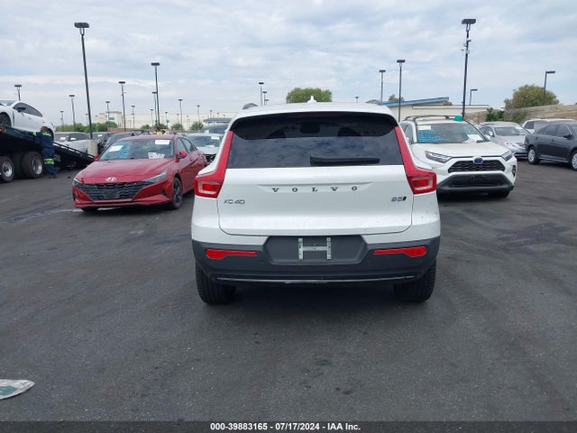 YV4L12UX1P2092633 Volvo Xc40 B5 Ultimate Dark Theme