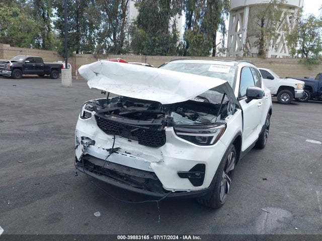 YV4L12UX1P2092633 Volvo Xc40 B5 Ultimate Dark Theme