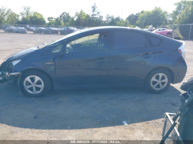 Toyota Prius Three 2015 JTDKN3DU3F0417999 Image 14