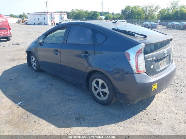 Toyota Prius Three 2015 JTDKN3DU3F0417999 Image 3