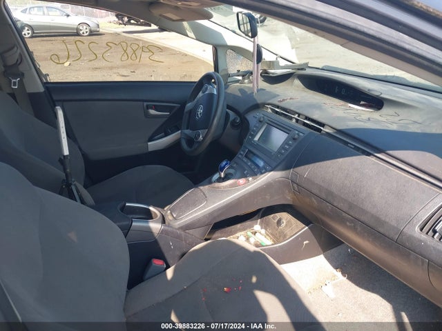 Toyota Prius Three 2015 JTDKN3DU3F0417999 Image 5