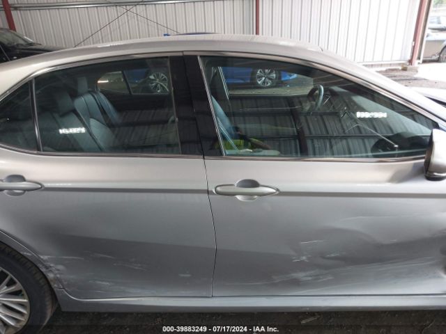 4T1B11HK1JU002184 Toyota CAMRY XLE