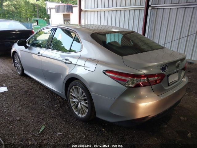 4T1B11HK1JU002184 Toyota CAMRY XLE
