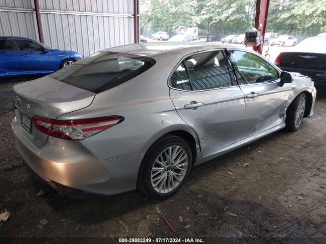 4T1B11HK1JU002184 Toyota CAMRY XLE