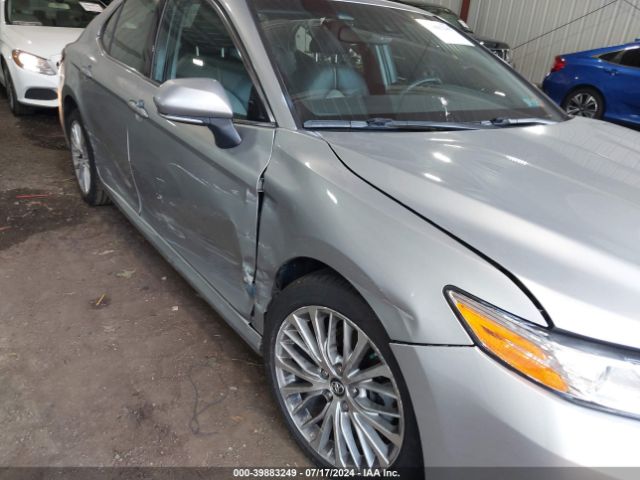 4T1B11HK1JU002184 Toyota CAMRY XLE