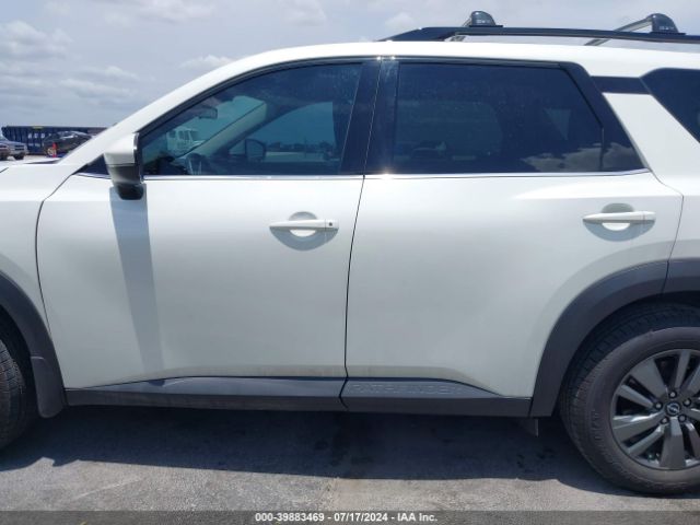 5N1DR3BA4NC235792 Nissan Pathfinder Sv 2wd