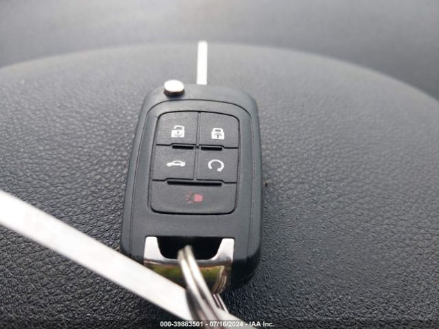 1G11D5SL7FF137464 Chevrolet MALIBU 2LT