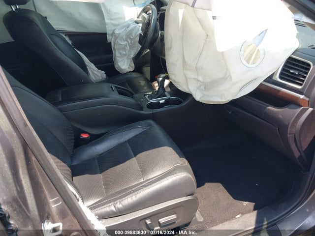 5TDDKRFH3GS336018 Toyota Highlander Limited V6