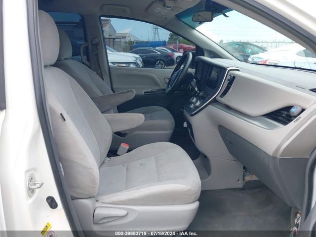 5TDZK3DC3GS761877 Toyota Sienna L 7 Passenger