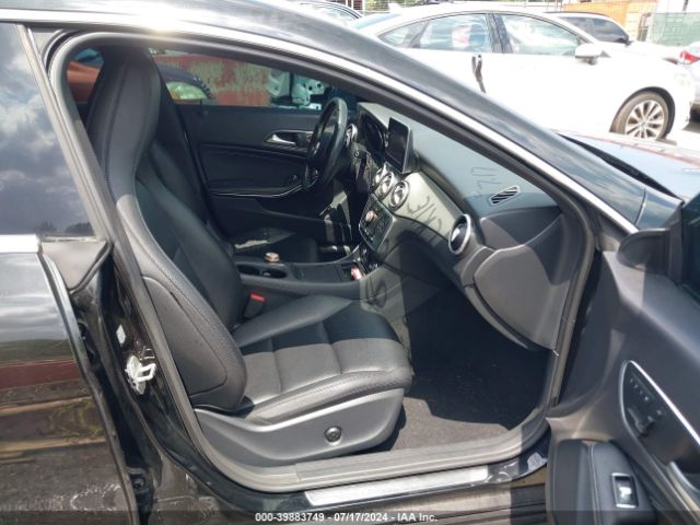 WDDSJ4GB3FN172514 Mercedes-Benz CLA 250 4MATIC
