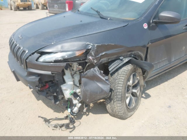 1C4PJMBSXHW521477 Jeep Cherokee Trailhawk 4x4