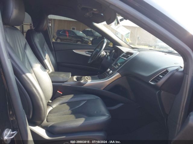 2LMPJ8K90KBL14173 Lincoln Nautilus Select