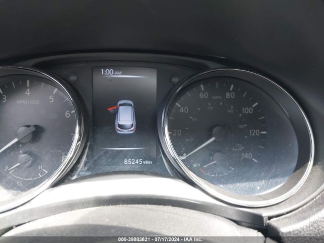 JN1BJ1CP1JW183706 Nissan Rogue Sport S
