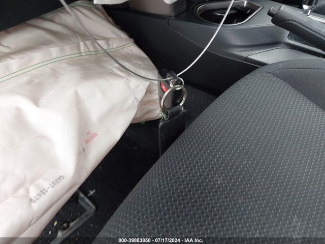 Toyota Rav4 Xle 2018 JTMWFREV1JJ210071 Image 11