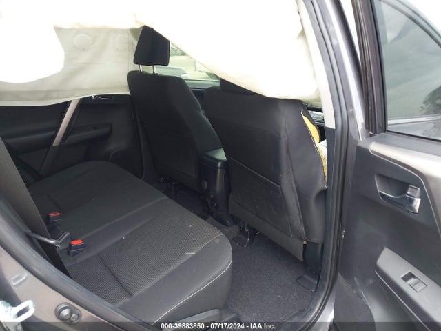 Toyota Rav4 Xle 2018 JTMWFREV1JJ210071 Image 8