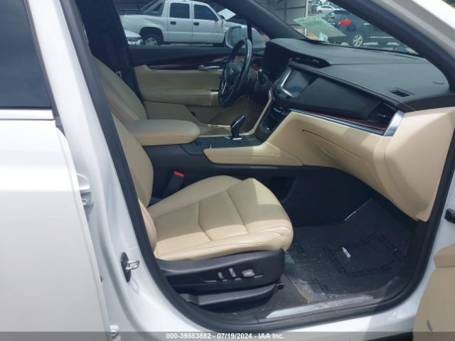 1GYKNCRS4JZ249621 Cadillac XT5 LUXURY