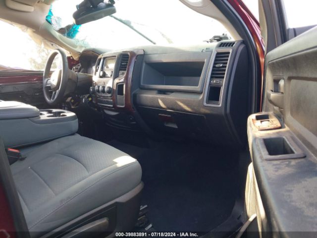 1C6RR6FG1JS201701 RAM 1500 Tradesman Quad Cab 4x2 6'4 Box