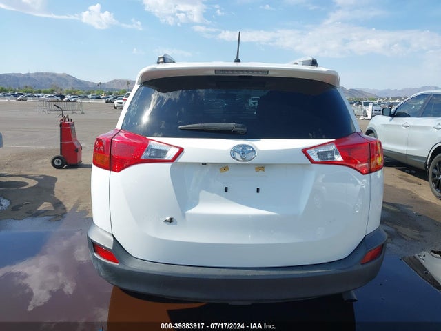 Toyota RAV4 LE 2015 JTMZFREV3FJ035777 Image 16