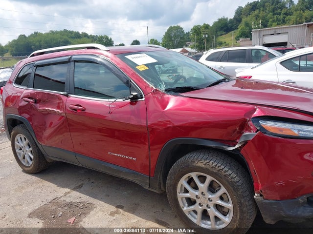 1C4PJMCB2HW556447 Jeep Cherokee Latitude 4x4