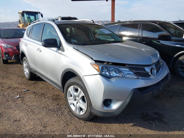 Toyota RAV4 LE 2015 JTMBFREV9FJ022792 main image