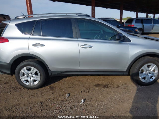 Toyota RAV4 LE 2015 JTMBFREV9FJ022792 Image 13