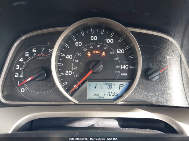Toyota RAV4 LE 2015 JTMBFREV9FJ022792 Image 7
