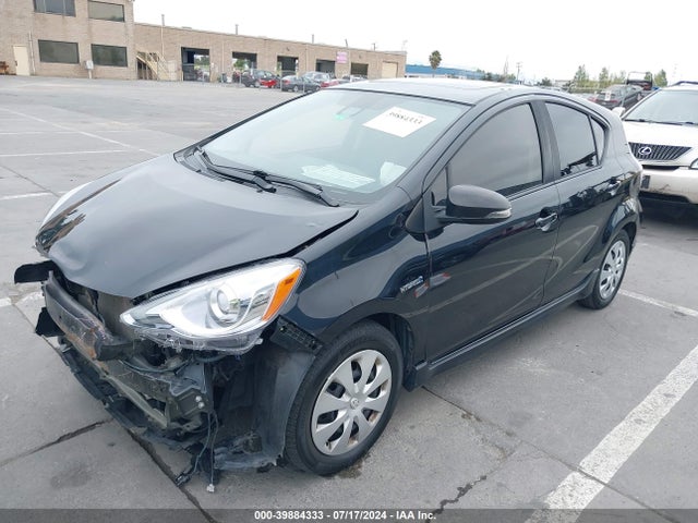 Toyota Prius C Four 2017 JTDKDTB33H1592232 Image 2