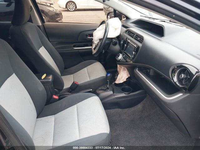Toyota Prius C Four 2017 JTDKDTB33H1592232 Image 5
