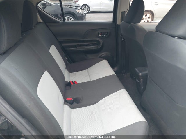 Toyota Prius C Four 2017 JTDKDTB33H1592232 Image 8