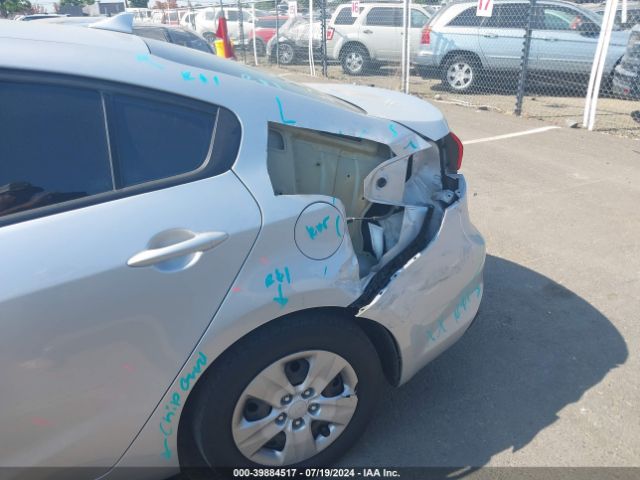 3KPFK4A79HE122785 KIA FORTE LX