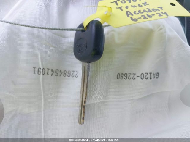 5TFLU4EN9EX106152 Toyota Tacoma Base V6