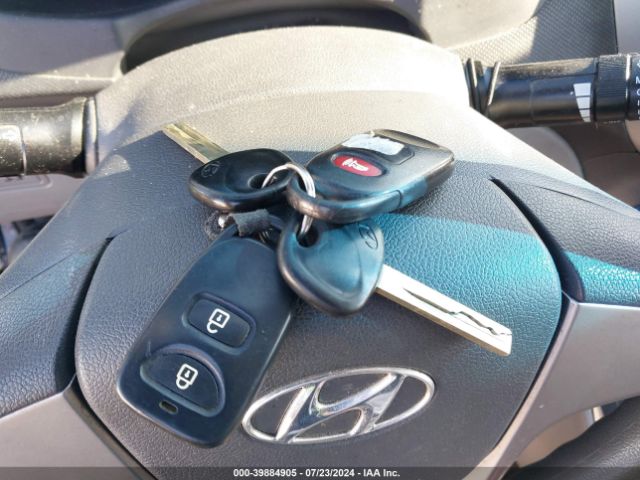 KMHCT4AE8HU331723 Hyundai ACCENT SE