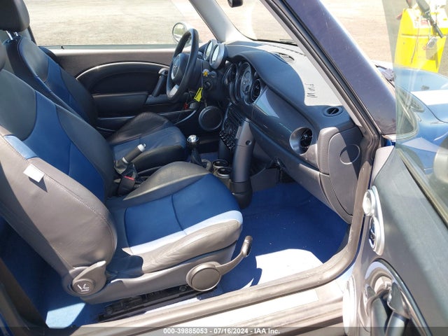 2006 MINI COOPER S WMWRE33526TL24346 Photo 4