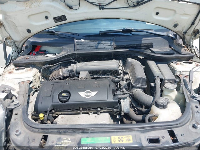 2010 MINI COOPER CLUBMAN WMWML3C53ATX37837 Photo 9