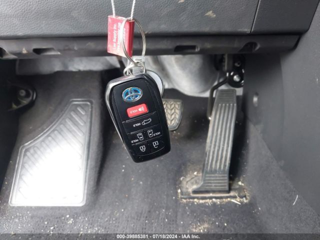 5TDERKEC1NS119710 Toyota Sienna Platinum