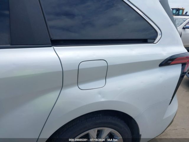 5TDERKEC1NS119710 Toyota Sienna Platinum