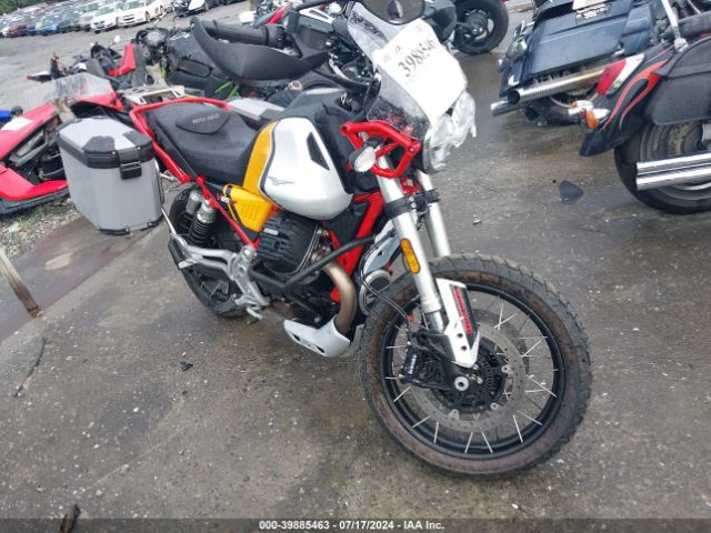2022 MOTO GUZZI V85 TT ZGUKYUA04NM000877