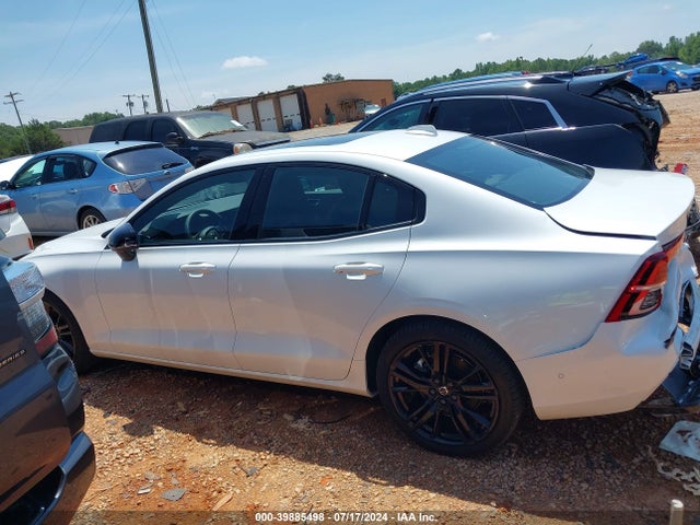 Volvo S60 B5 Plus Black Edition 2024 7JRL12FH4RG299047 Image 14