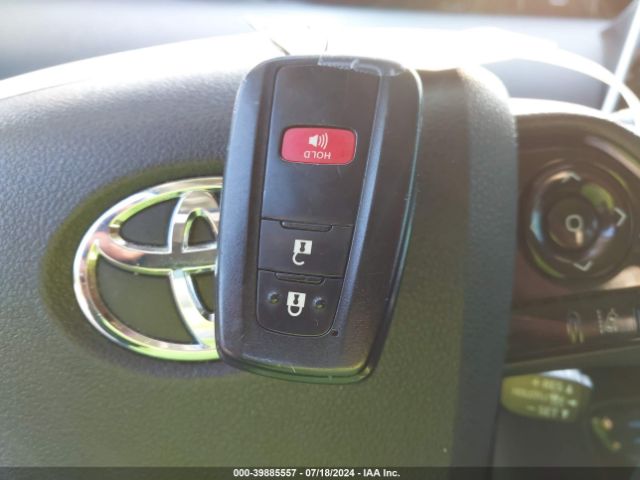 JTDKAMFU1N3155704 Toyota Prius Le