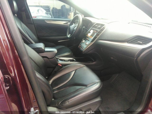 5LMCJ1C93KUL38457 Lincoln Mkc Standard