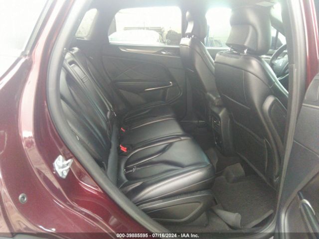 5LMCJ1C93KUL38457 Lincoln Mkc Standard