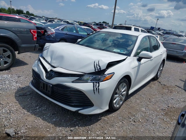 Toyota CAMRY LE 2020 4T1C11AK0LU344632 Image 2