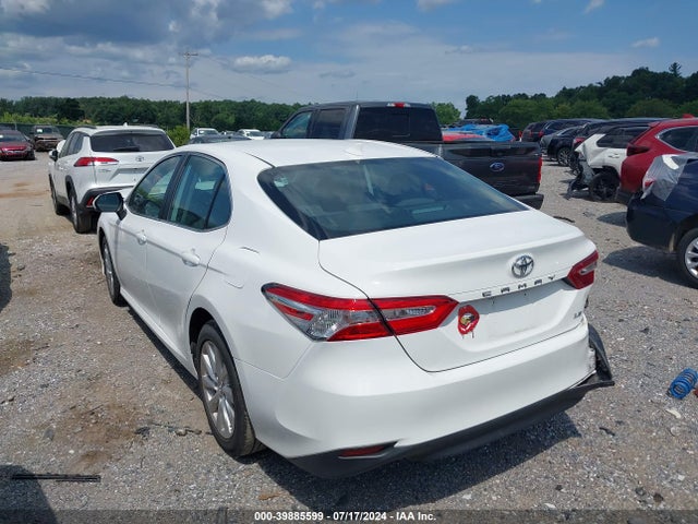 Toyota CAMRY LE 2020 4T1C11AK0LU344632 Image 3