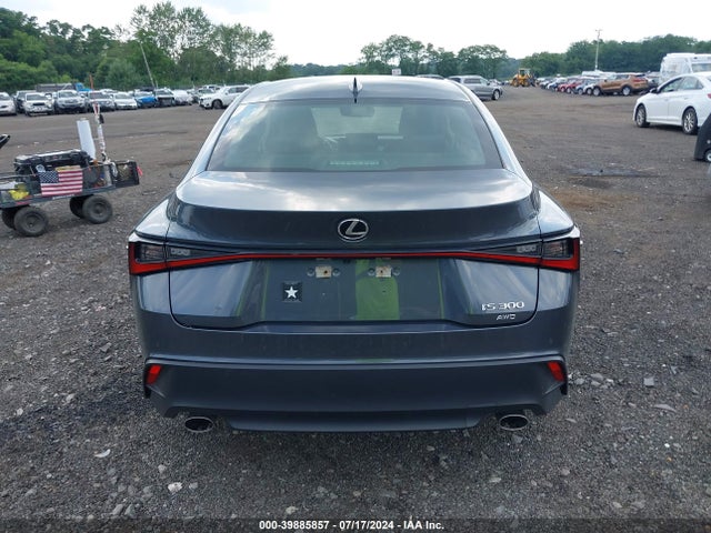 Lexus IS 300 2021 JTHC81F25M5046077 Image 16