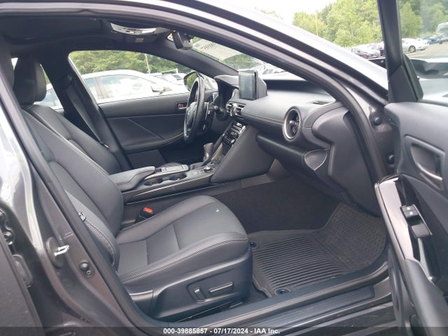 Lexus IS 300 2021 JTHC81F25M5046077 Image 5